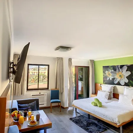 The Seaview By Lovelystay * Caniço