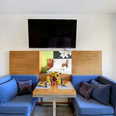 The Seaview By Lovelystay Apartment *