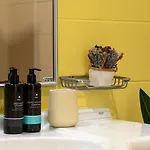 The Seaview By Lovelystay Apartamento