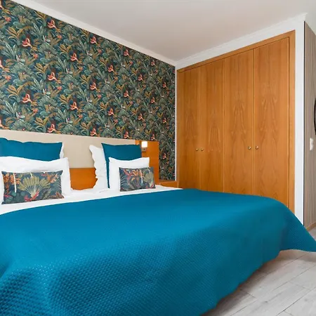 Daire The Seaview By Lovelystay Caniço