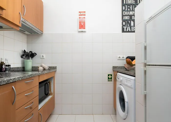 Daire The Seaview By Lovelystay Caniço